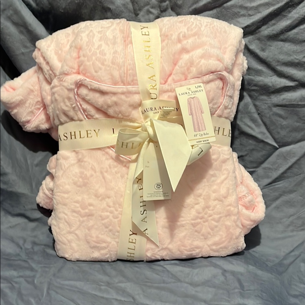 Brand New Laura Ashley Pink Plush Robe
